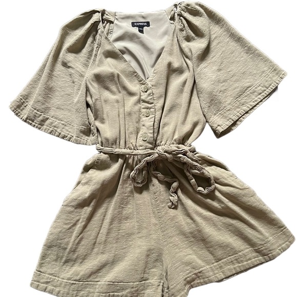EXPRESS SAGE GREEN LINEN BLEND BUTTON UP TIE WAIST ROMPER SIZE XS - Picture 4 of 12